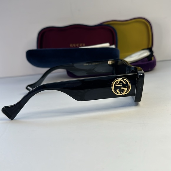 New Authentic Gucci GG0516S 013 52 Interlocking Logo on temples Sunglasses - Picture 5 of 12